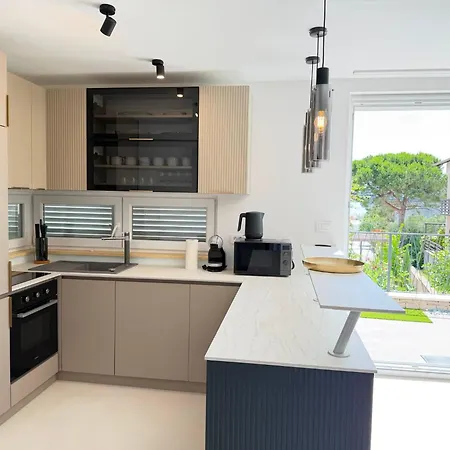 빌라 Crowonder Idassa With Swimming Pool And Jacuzzi - Crowonder Luxury Rent 자다르