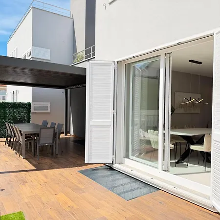 Crowonder Idassa With Swimming Pool And Jacuzzi - Crowonder Luxury Rent *