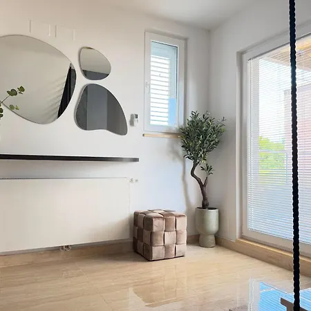 Crowonder Idassa With Swimming Pool And Jacuzzi - Crowonder Luxury Rent Villa